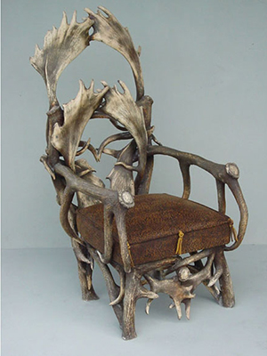 Antler Gentleman\'s Chair with Arms