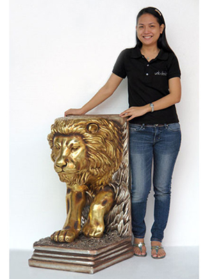 Lion Stand - Click Image to Close