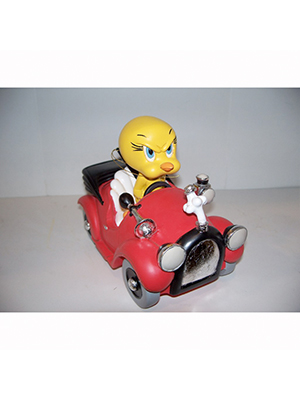 Tweety Bird Angry driving a Car