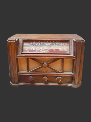 Antique Wood Radio