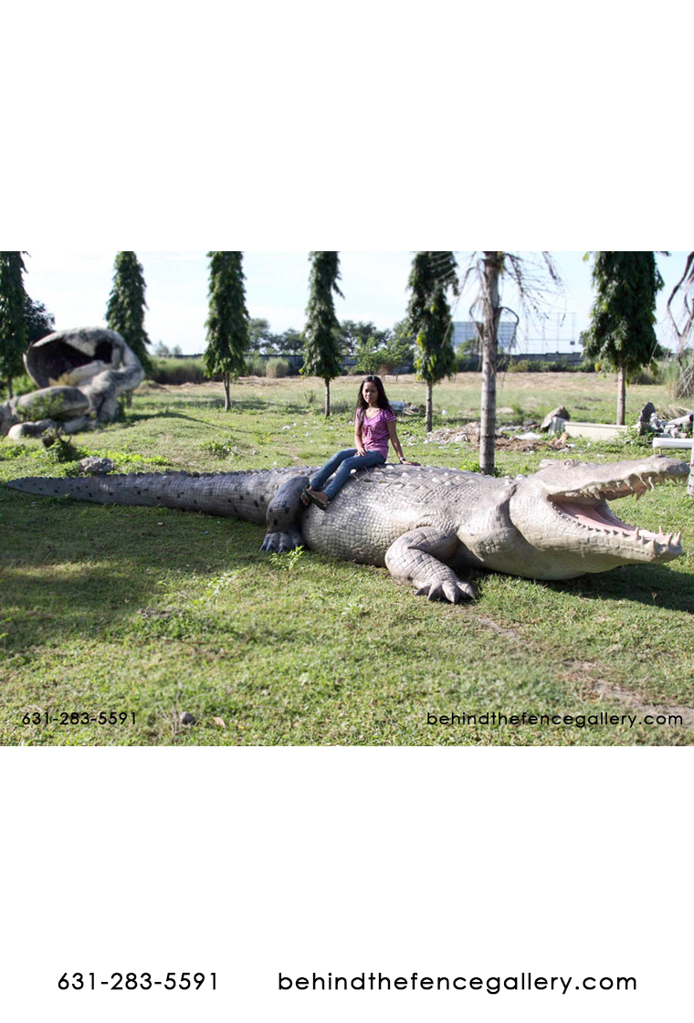 Large Crocodile Statue 28 ft.